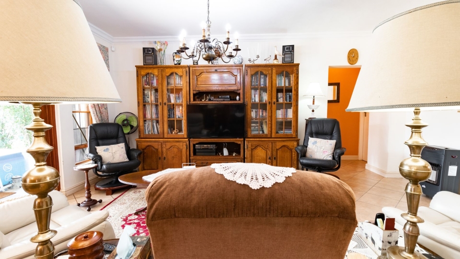 4 Bedroom Property for Sale in The Coves North West